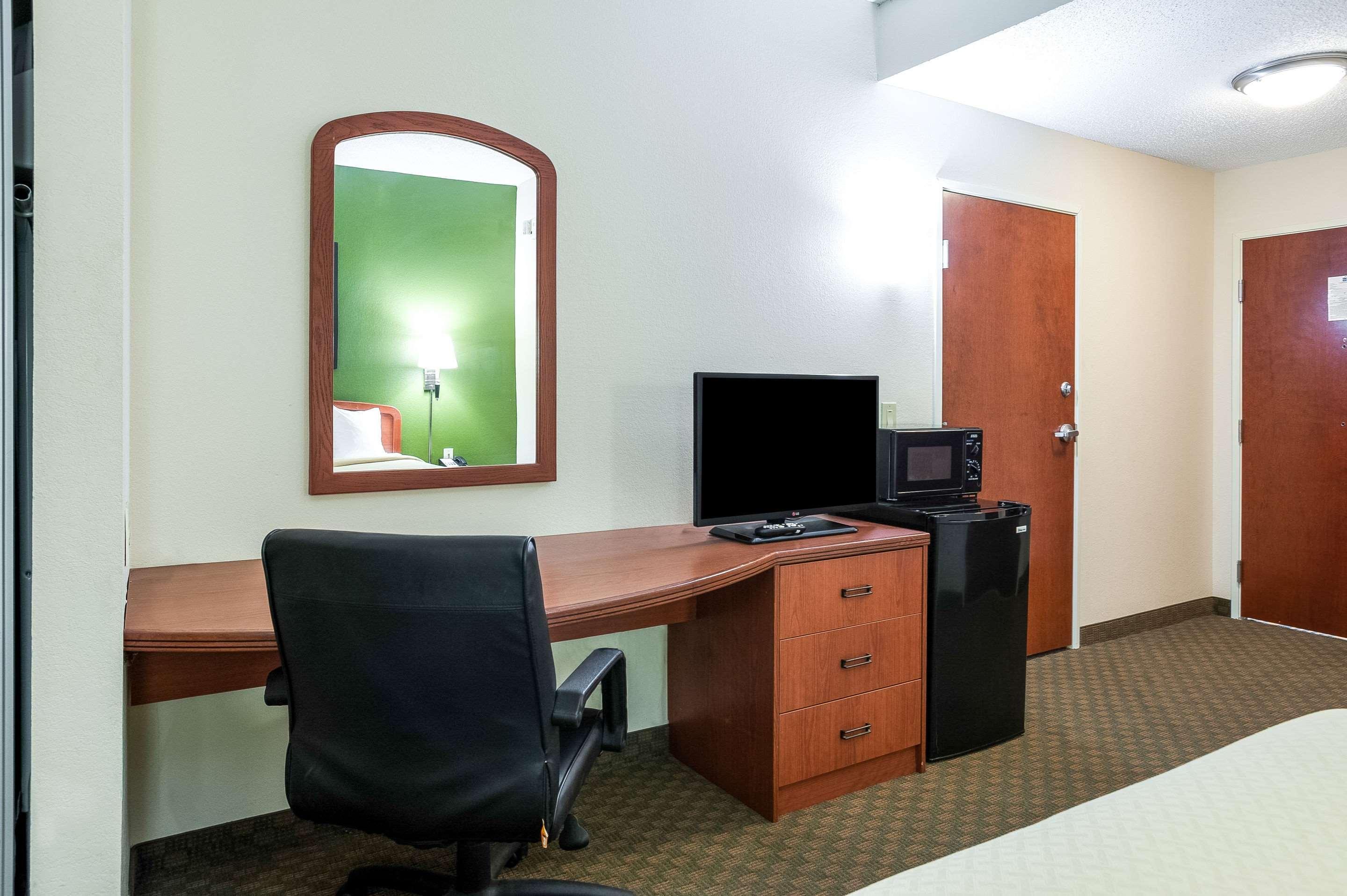 Quality Inn & Suites Lake Charles South Dış mekan fotoğraf