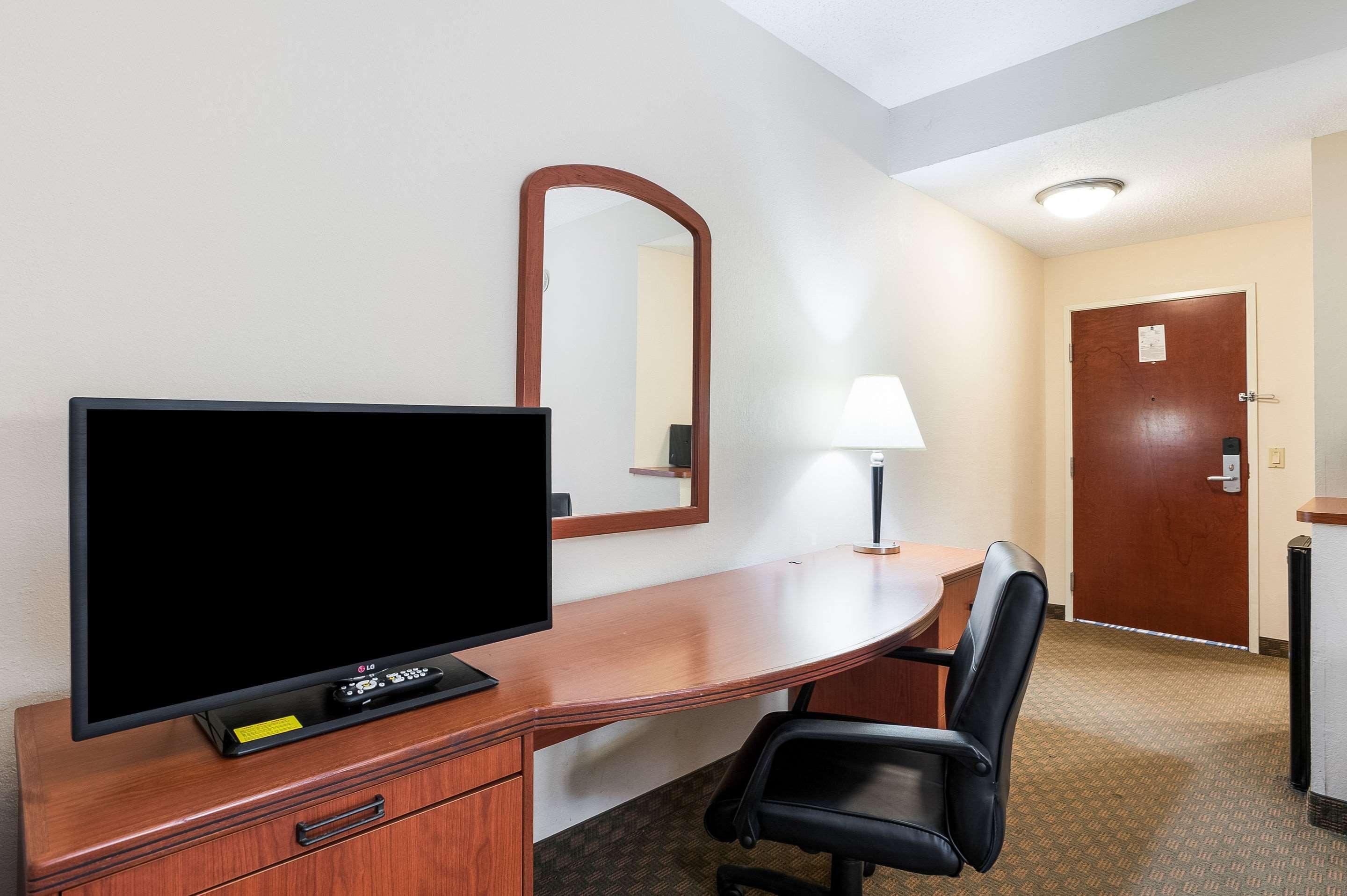 Quality Inn & Suites Lake Charles South Dış mekan fotoğraf