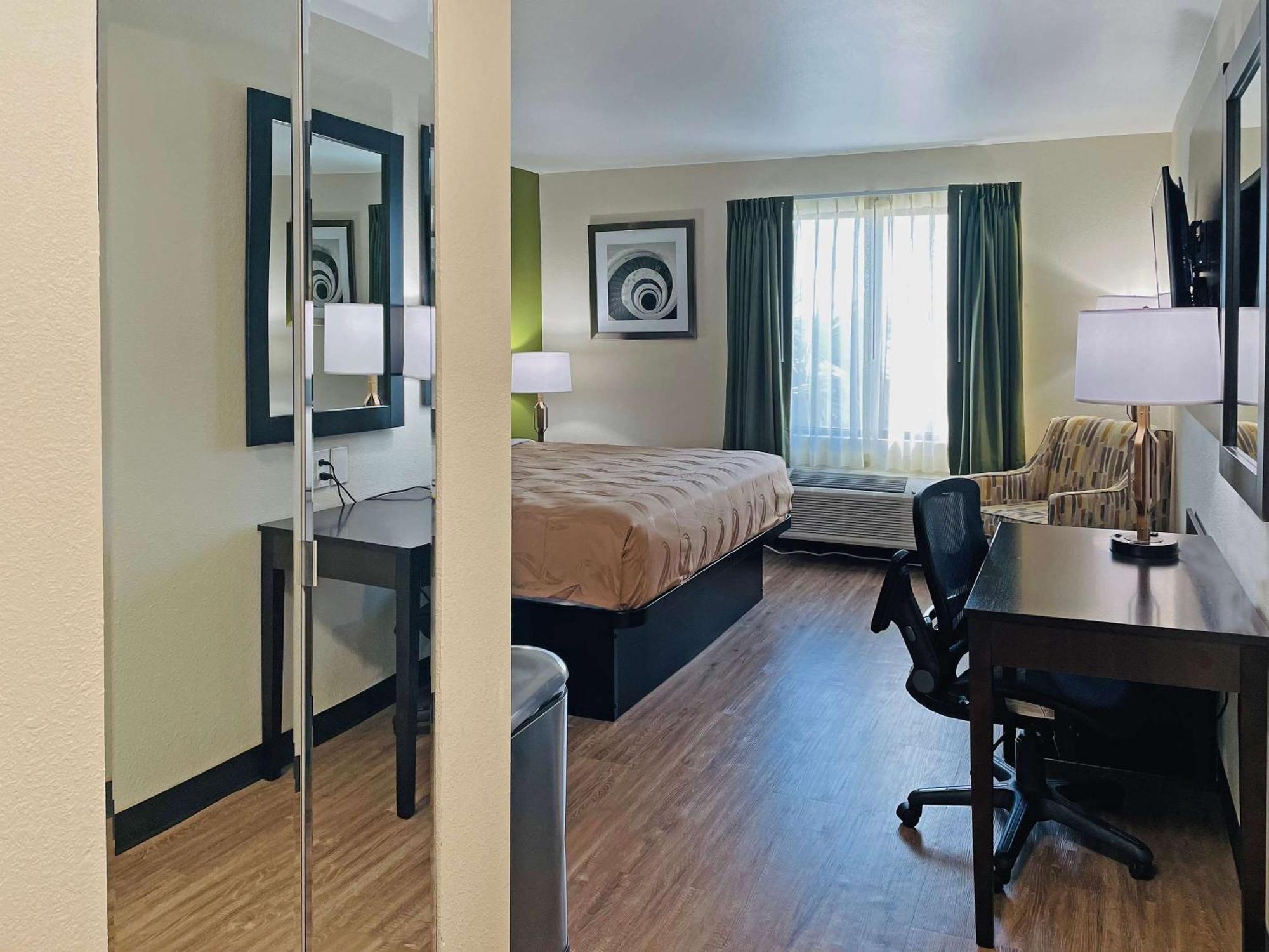Quality Inn & Suites Lake Charles South Dış mekan fotoğraf